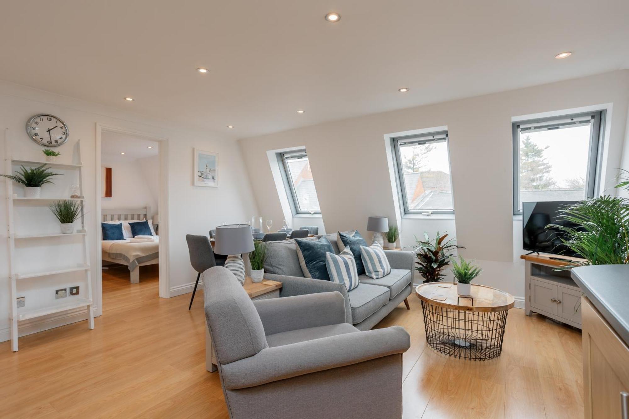 Starhost Residences - Central 3 Bed Apartment At Regents Court, Newbury Newbury  Extérieur photo